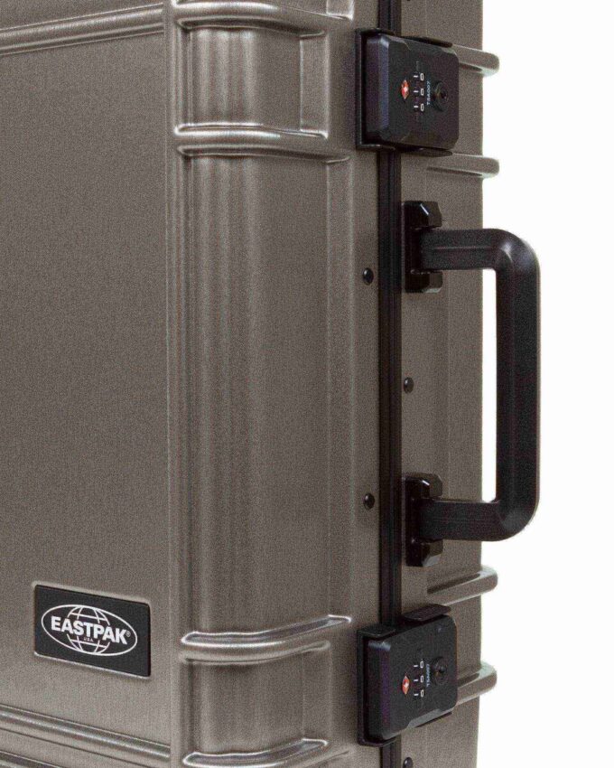 RESIST’R CASE S RESIST’R CASE S