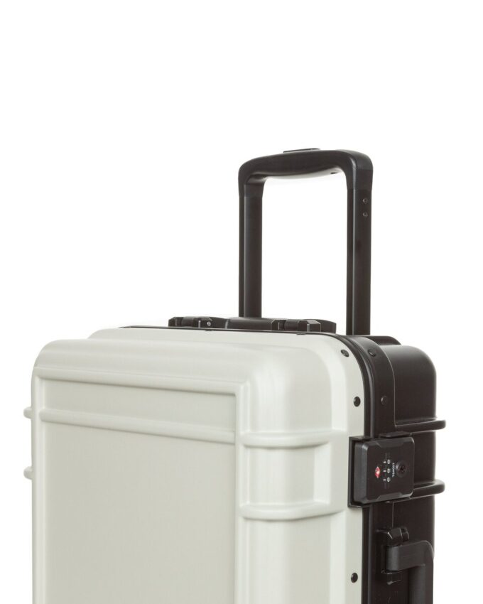 RESIST’R CASE S RESIST’R CASE S
