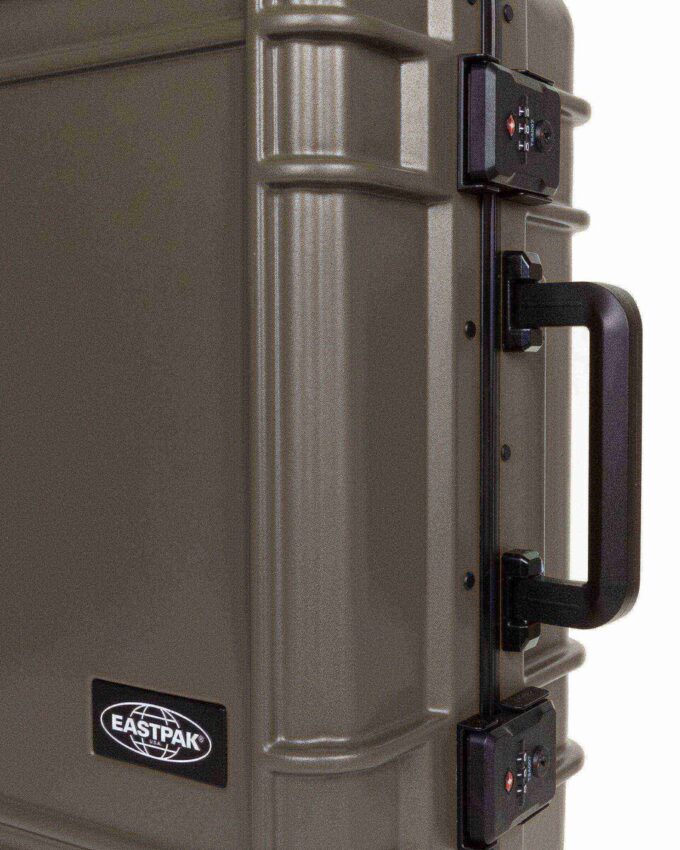 RESIST’R CASE S RESIST’R CASE S